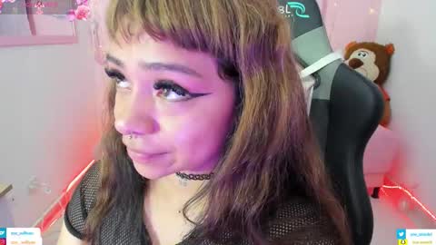 zoe_sullivan_ online show from November 9, 2025, 9:40 am