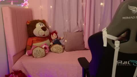Snapshot of zoe_sullivan_ chatting on April 27, 2026, 9:29 am zoe_sullivan_ online show from April 27, 2026, 9:29 am