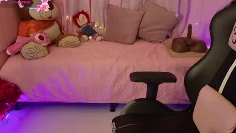 zoe_sullivan_ online show from July 6, 2026, 9:17 am