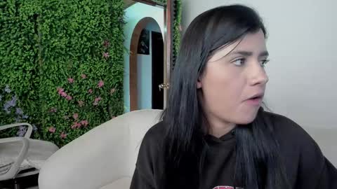 Zoe online show from December 22, 2025, 3:25 am