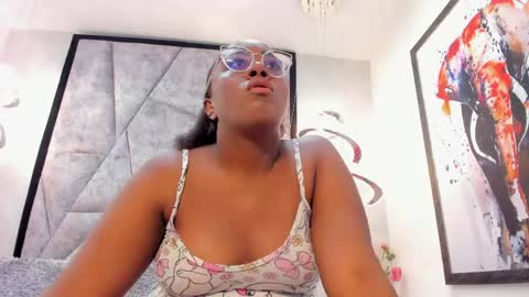 Zoe online show from June 5, 2026, 12:00 pm