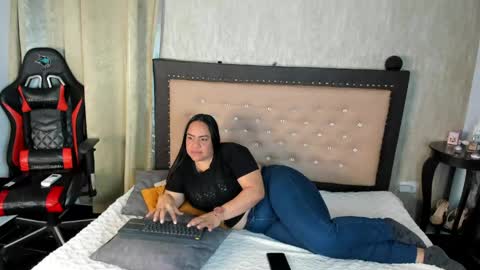 zoedeleon online show from May 9, 2026, 7:30 pm