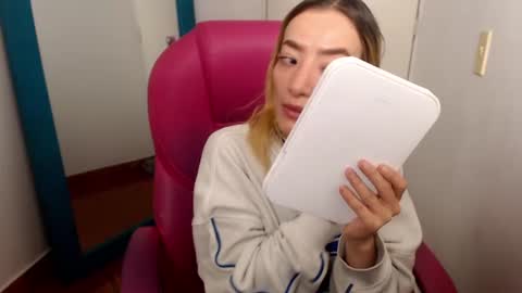 zoe online show from July 17, 2026, 1:45 am