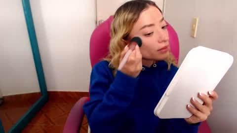 zoe online show from July 21, 2026, 2:03 am