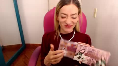 zoe online show from July 23, 2026, 3:26 am