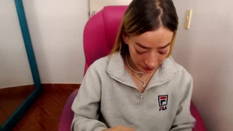 zoe online show from July 24, 2026, 3:26 am