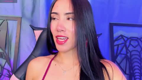 Snapshot of zoegp chatting on May 1, 2026, 4:28 am Laura online show from May 1, 2026, 4:28 am