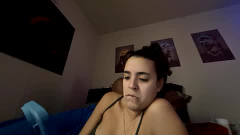LovelyLatin25 online show from September 25, 2025, 3:05 pm
