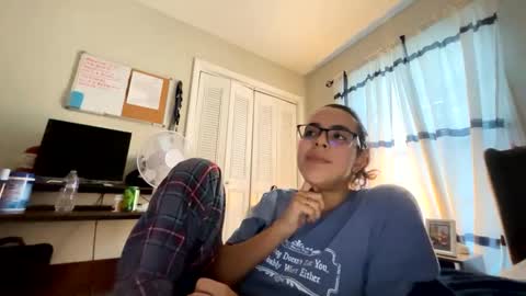 LovelyLatin25 online show from October 1, 2025, 10:49 pm