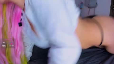 CuteZoe online show from November 23, 2025, 2:39 pm