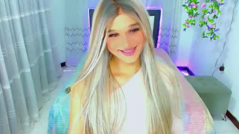 Snapshot of zoeschmmit chatting on May 25, 2026, 11:11 pm zoeschmmit online show from May 25, 2026, 11:11 pm