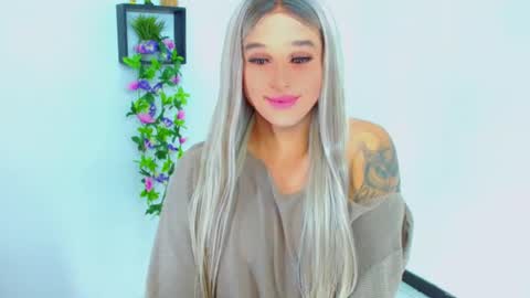 zoeschmmit online show from July 2, 2026, 12:32 am