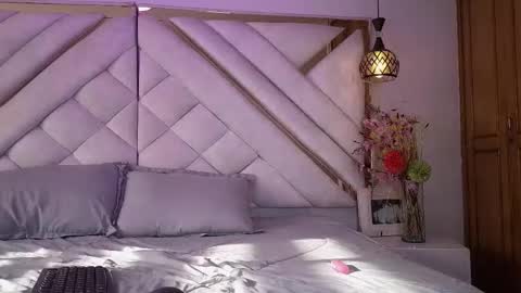 Snapshot of zoevg chatting on February 11, 2026, 12:43 pm Zoe online show from February 11, 2026, 12:43 pm