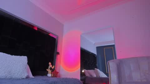 zoevidal_ online show from January 25, 2025, 11:44 am