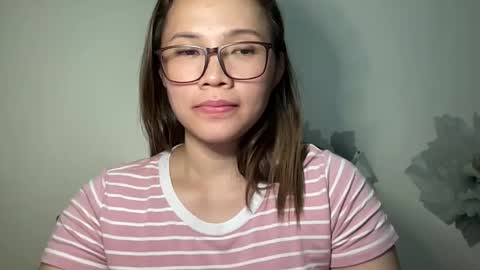 zoey_foryou online show from October 28, 2025, 2:53 pm