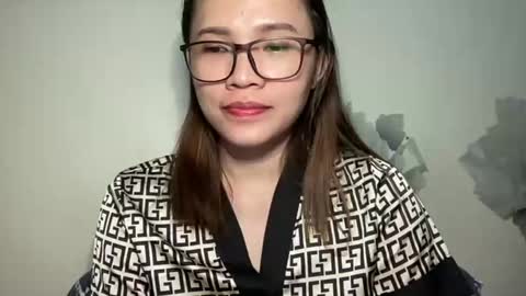 zoey_foryou online show from November 30, 2025, 3:05 pm