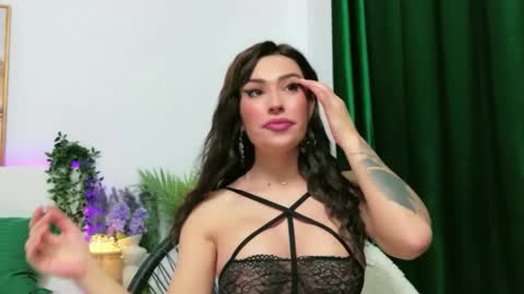 Snapshot of zoey_marye chatting on May 19, 2026, 2:01 pm Zoey online show from May 19, 2026, 2:01 pm