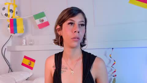 Snapshot of zoeypetit chatting on June 28, 2026, 1:06 pm Zoey online show from June 28, 2026, 1:06 pm