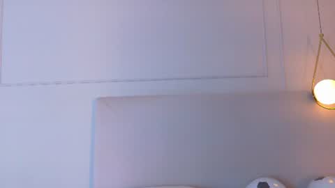 Snapshot of zoeypetit chatting on July 8, 2026, 1:04 pm Zoey online show from July 8, 2026, 1:04 pm