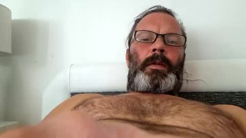 zola2025 online show from October 12, 2025, 10:36 am