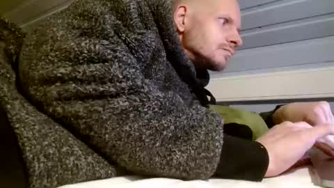 zolexthomas online show from December 14, 2024, 6:20 pm