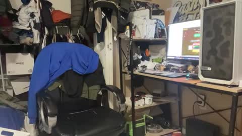 Snapshot of zone45887003 chatting on January 19, 2026, 9:46 am daddybighardonlate online show from January 19, 2026, 9:46 am