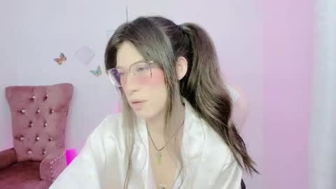 Alicie online show from September 19, 2025, 4:58 am