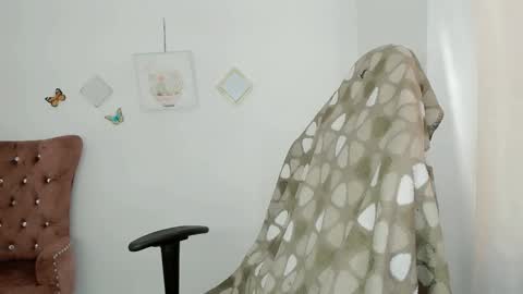 Alicie online show from March 11, 2026, 3:29 pm