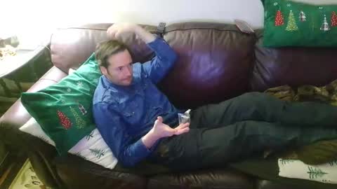 Snapshot of zorakload chatting on February 4, 2026, 2:39 am Jesse online show from February 4, 2026, 2:39 am