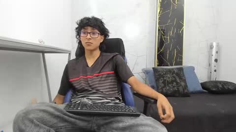     online show from October 29, 2025, 7:48 pm