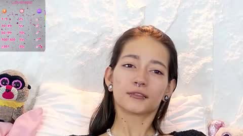 Violeta online show from November 7, 2025, 12:38 pm