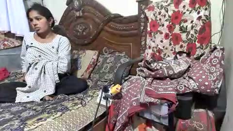 zoyakhan803 online show from March 3, 2026, 12:06 am