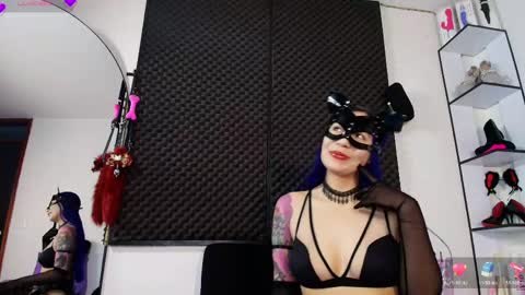 zpzphot online show from May 15, 2026, 12:01 pm