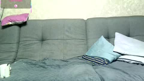 ztigrousz online show from February 9, 2026, 6:56 pm