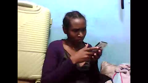 zuana14 online show from October 9, 2025, 3:43 pm