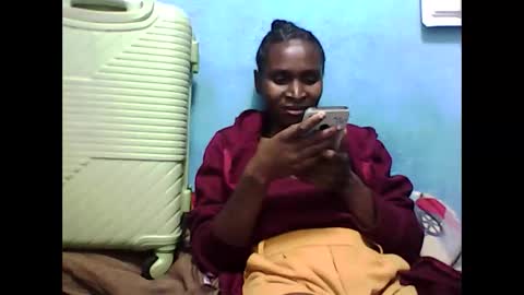 zuana14 online show from October 13, 2025, 8:58 am