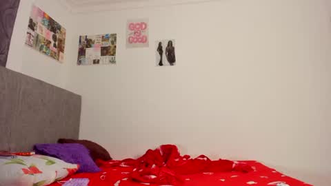 Snapshot of zule__williams chatting on June 16, 2026, 8:39 am zule online show from June 16, 2026, 8:39 am
