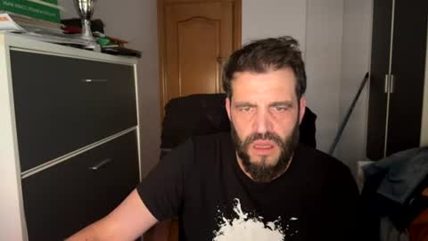 zurdineno online show from June 20, 2026, 3:37 pm