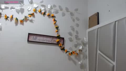 zury_ferrari online show from November 1, 2025, 8:22 pm