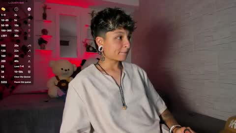 Zury Ramirez online show from September 18, 2025, 12:01 am