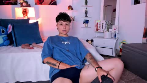 Zury Ramirez online show from December 19, 2025, 9:11 pm