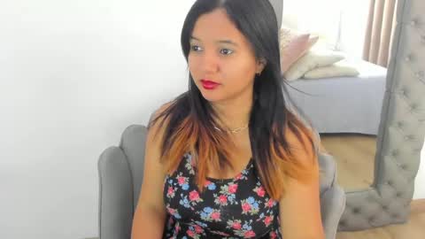 Snapshot of zusan_king_ chatting on April 24, 2026, 9:28 pm Im Zusan My schedule is from 1030pm to 430 am colombian time online show from April 24, 2026, 9:28 pm