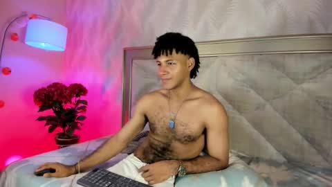 zyan_moreno online show from November 2, 2025, 2:08 pm