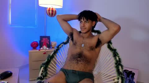 zyan_moreno online show from December 3, 2025, 6:17 pm