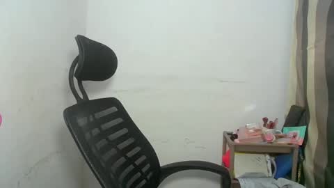 sweet lylia online show from October 31, 2025, 7:26 pm