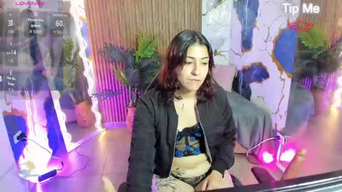 zyra_tay online show from June 9, 2026, 11:33 am