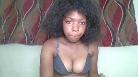 Snapshot of zyraelle_01 chatting on April 26, 2026, 7:00 pm zyraelle_01 online show from April 26, 2026, 7:00 pm