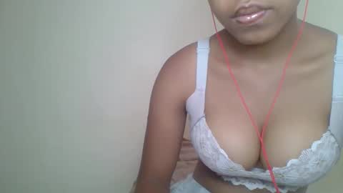 Snapshot of zyraelle_01 chatting on May 22, 2026, 6:42 am zyraelle_01 online show from May 22, 2026, 6:42 am