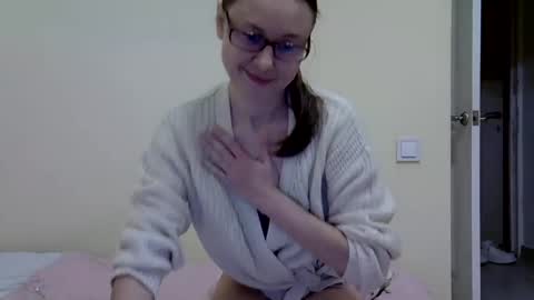 Zyuhre online show from December 3, 2024, 1:08 am
