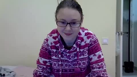 Zyuhre online show from December 14, 2024, 2:01 am